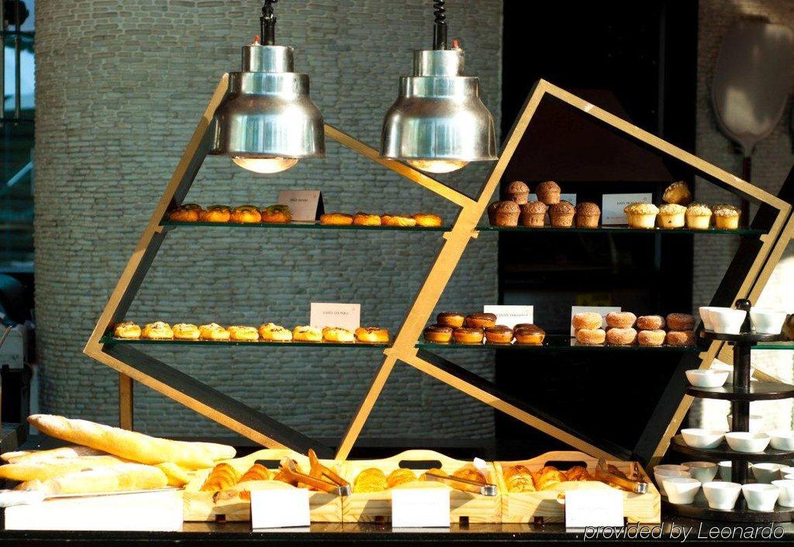 Hotel Vivanta Bengaluru, Whitefield 5*